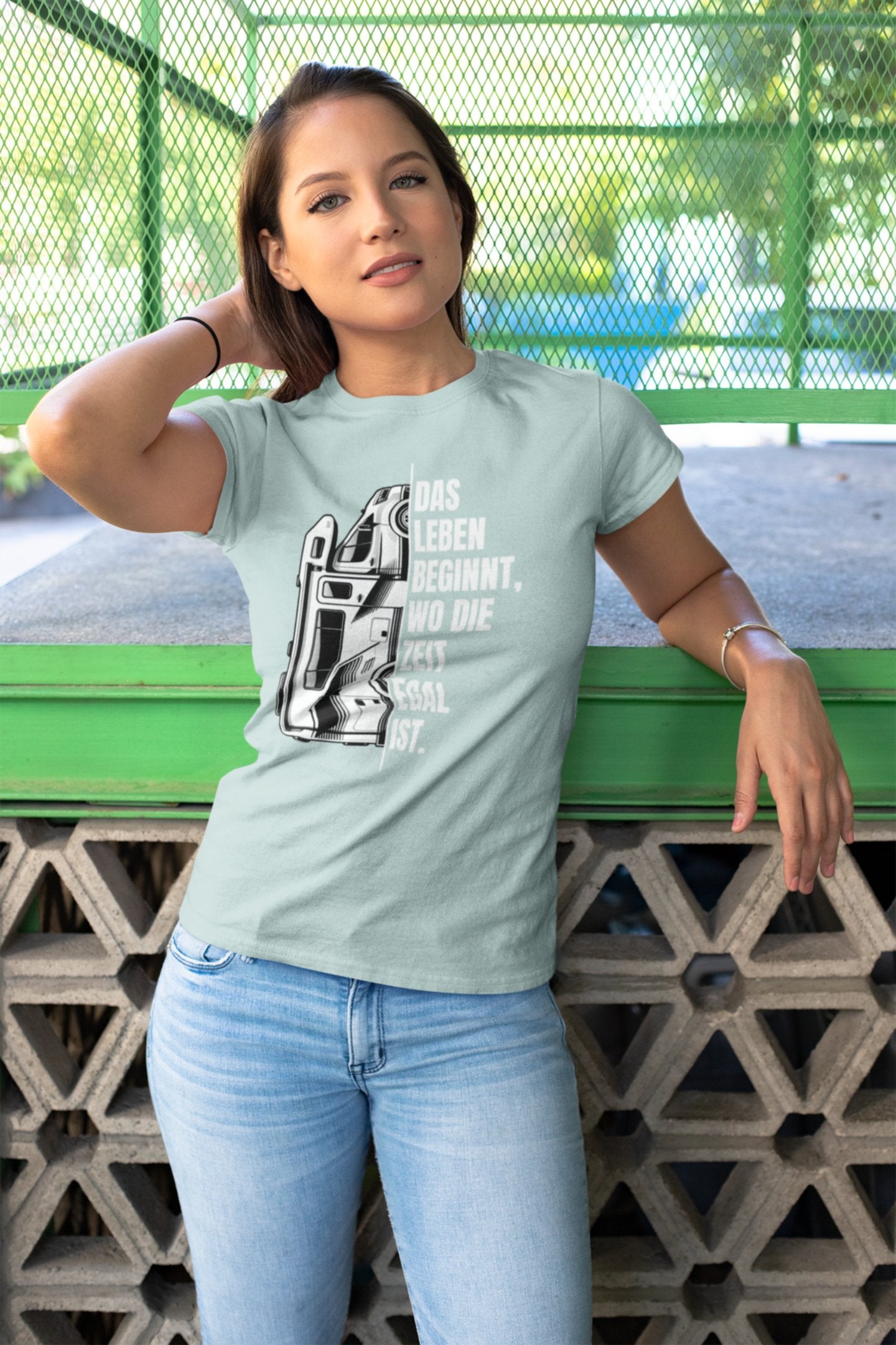 Camping ist Zeitlos - Damen Organic T-Shirt - Wohnmobil