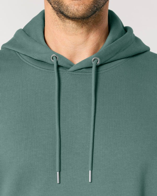 Details des Herren Hoodies in der Frontansicht