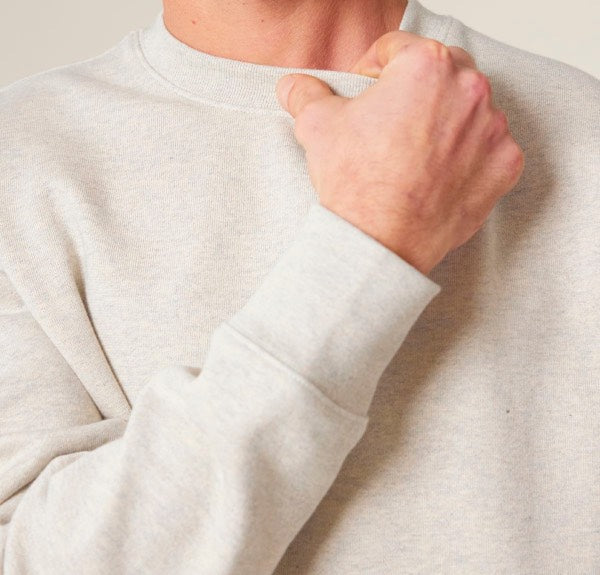 Details des Herren Sweatshirt in der Nahansicht